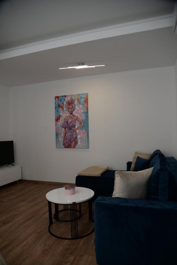 Lilien Apartment Airport Ledine Экстерьер фото