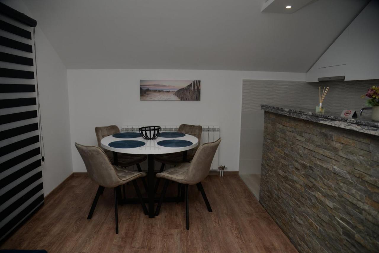 Lilien Apartment Airport Ledine Экстерьер фото