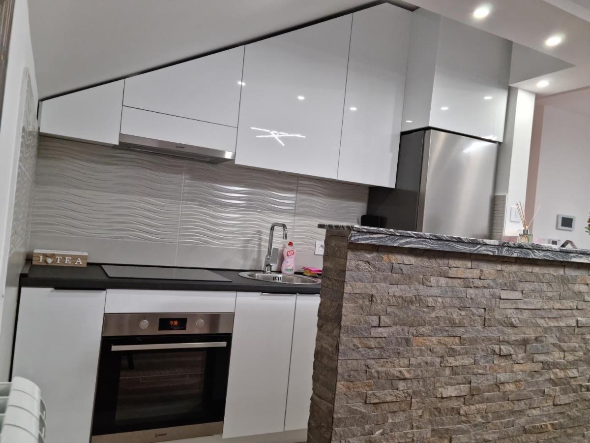 Lilien Apartment Airport Ledine Экстерьер фото
